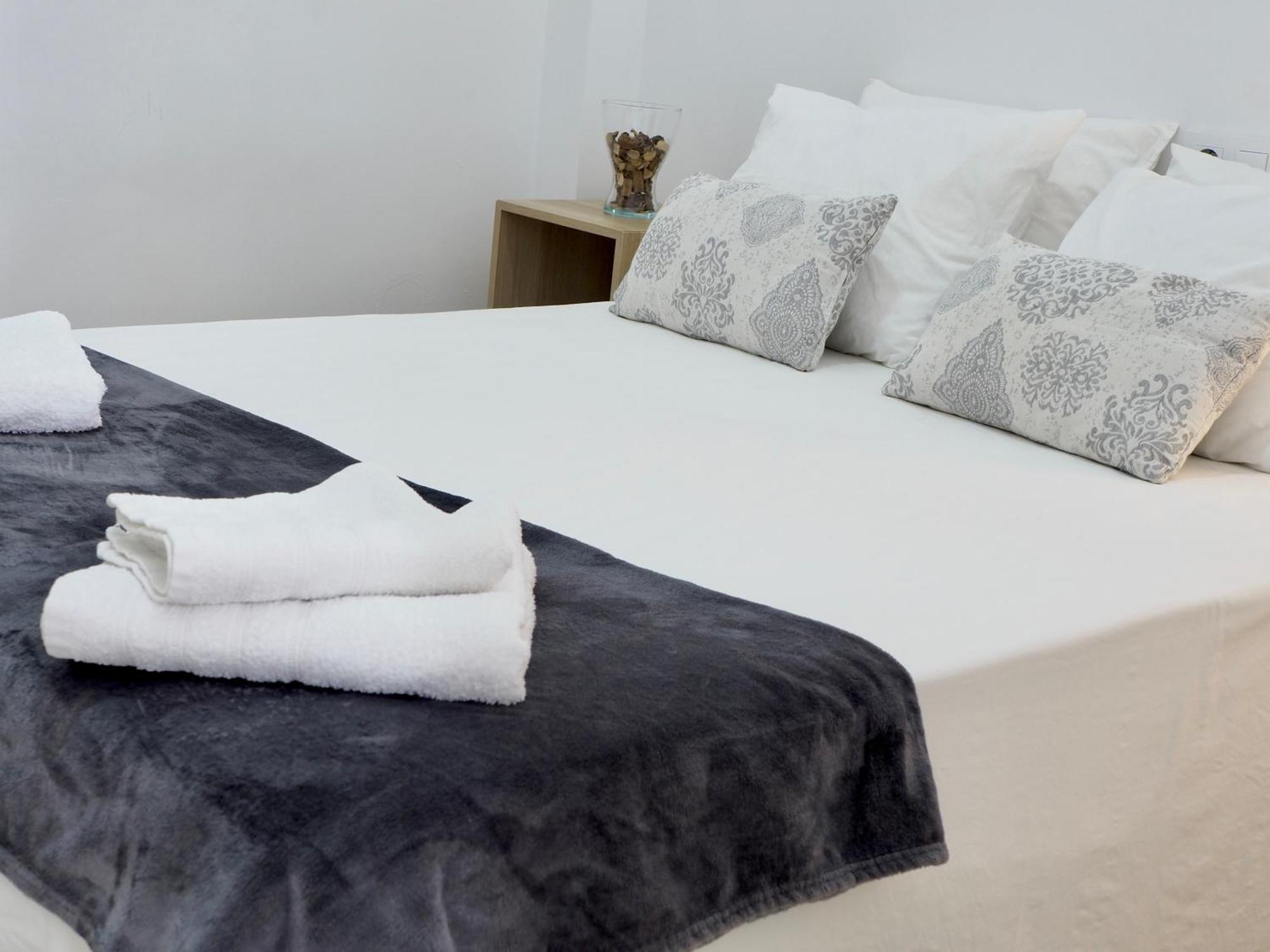 Apartamento Cruz Roja A Seville Luaran gambar